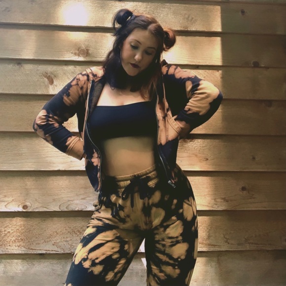 bleach dyed black sweatsuit - Picture 6 of 6